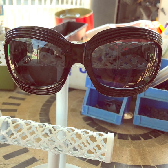 Ralph Lauren - Picture 1 of 2